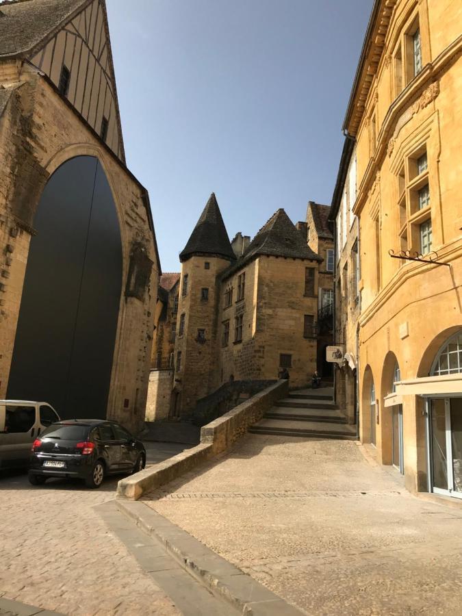 Le Mondou Saint-Julien-de-Lampon エクステリア 写真